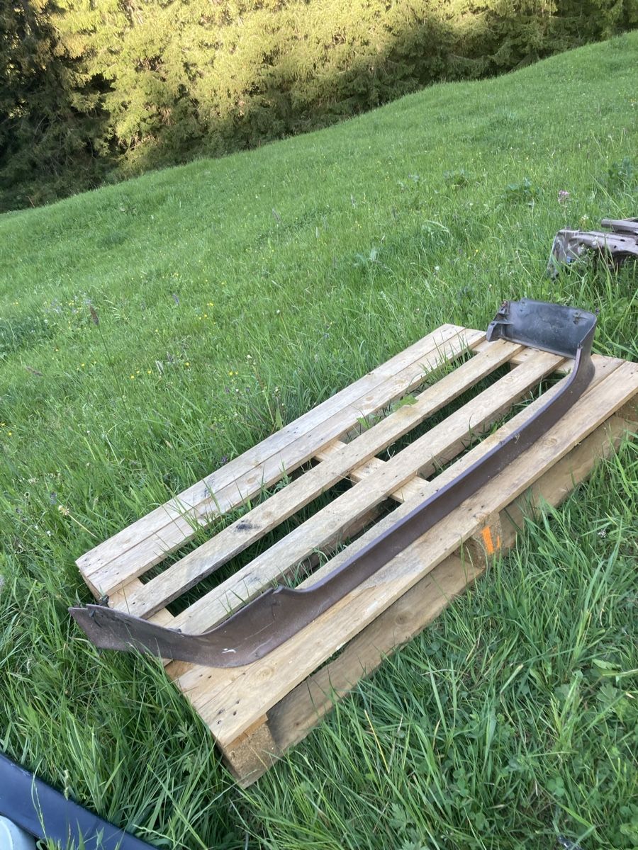 Audi Tutti pezzi di ricambio auto: Audi 80 Quattro Frontspoiler – Usato da Adelboden venduto da QuattroA2 1