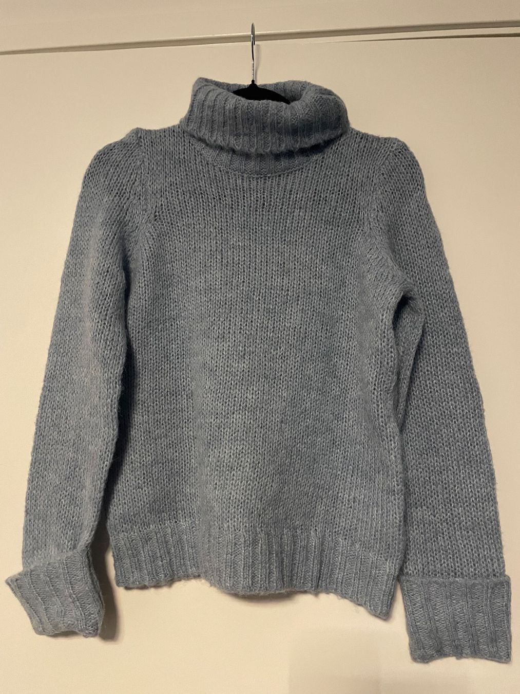 Pulls & Sweat-shirts: Strickpulli – Neuf (Voir description) à Zürich par car_26mh