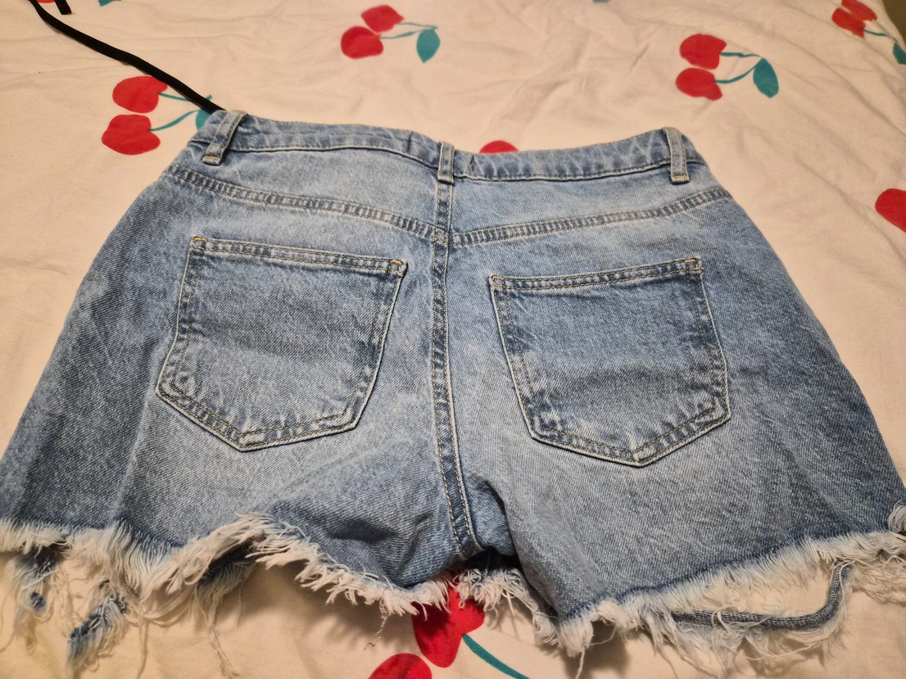 Pantalons: Jeans shorts gr 34 – Neuf (Voir description) à Dietikon par Eleda 2
