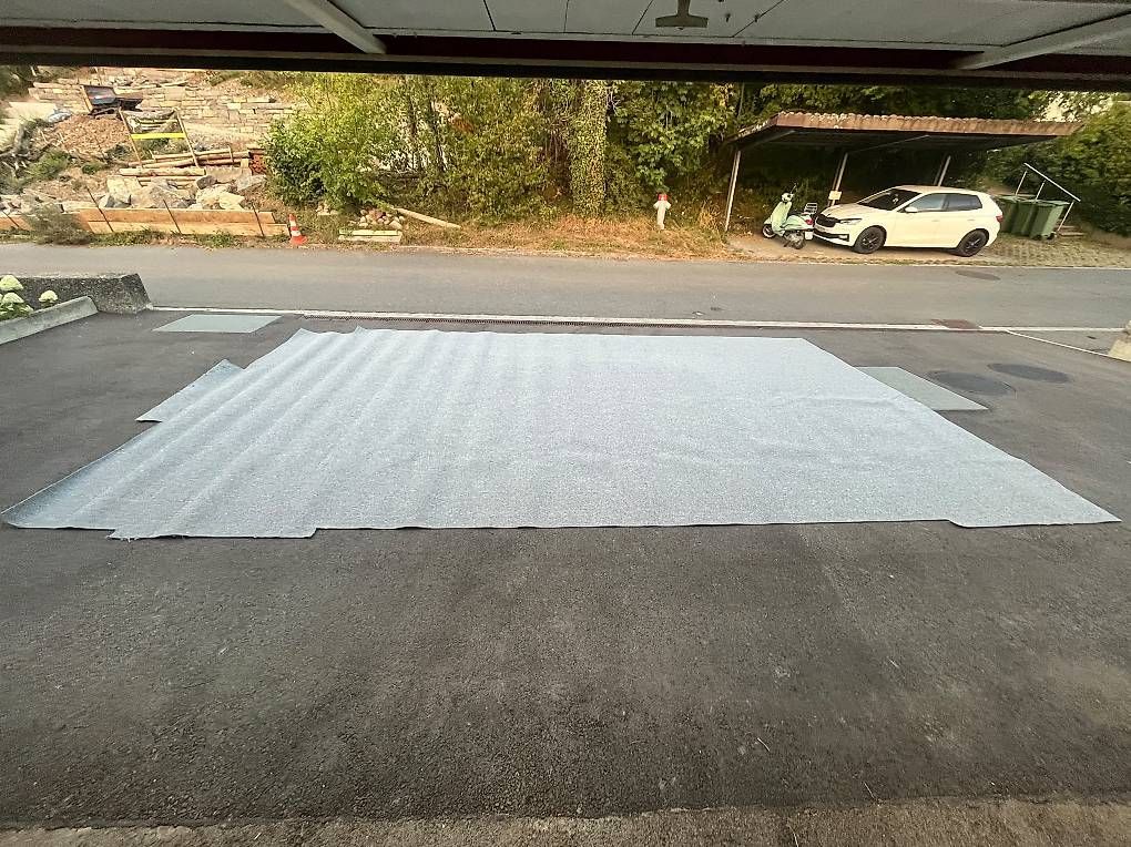 Teppiche: Spannteppich 6.0m x 3.30m – Gebraucht aus Steffisburg von car_qwr6 1