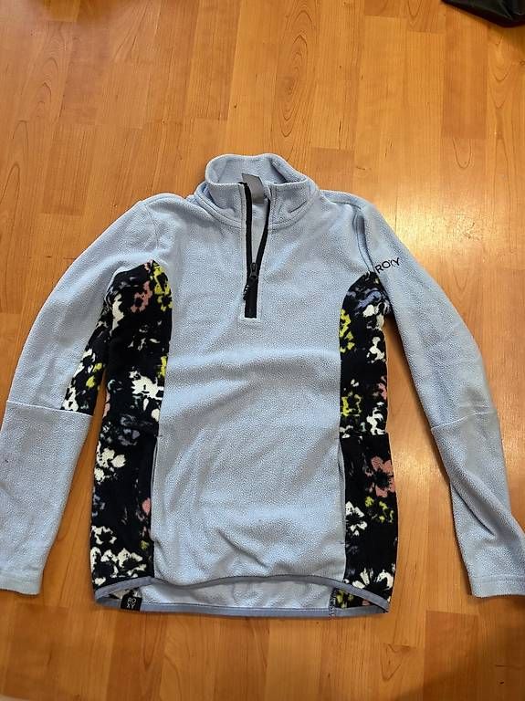 Pulls et sweat-shirts: Roxy Pullover , gr 140 – D'occasion à Küttigen par san_2x92