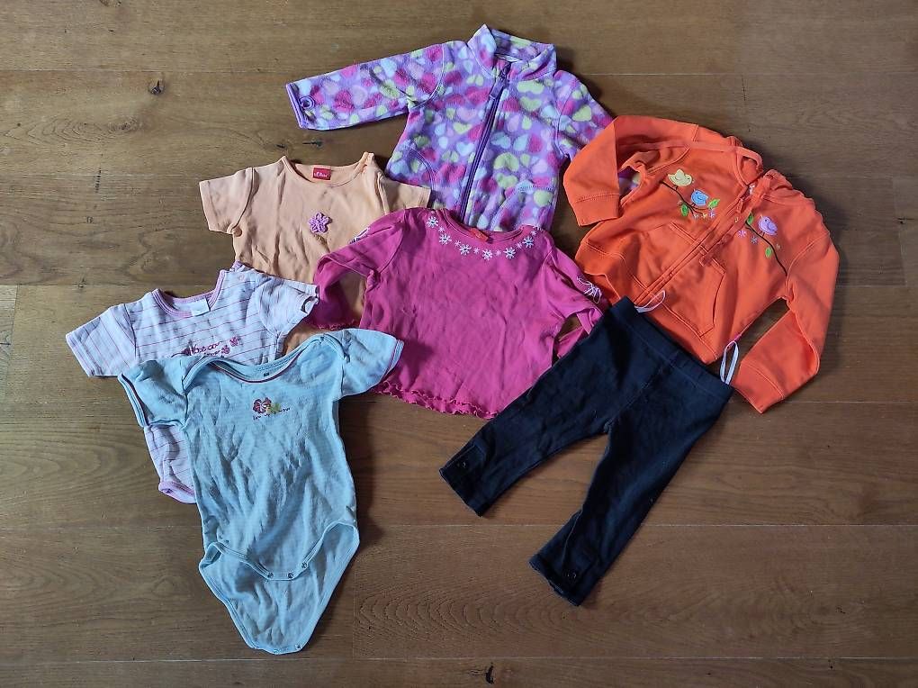 Lotti & Set di vestiti: Mädchenkleider Grösse 74 – Usato da Igis venduto da Ricema