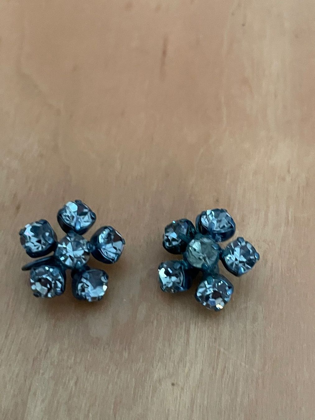 Altri gioielli: Modeschmuck - Ohrstecker, Ohrclips und Ring (Damen) – Usato da Luzern venduto da Roger3022 6