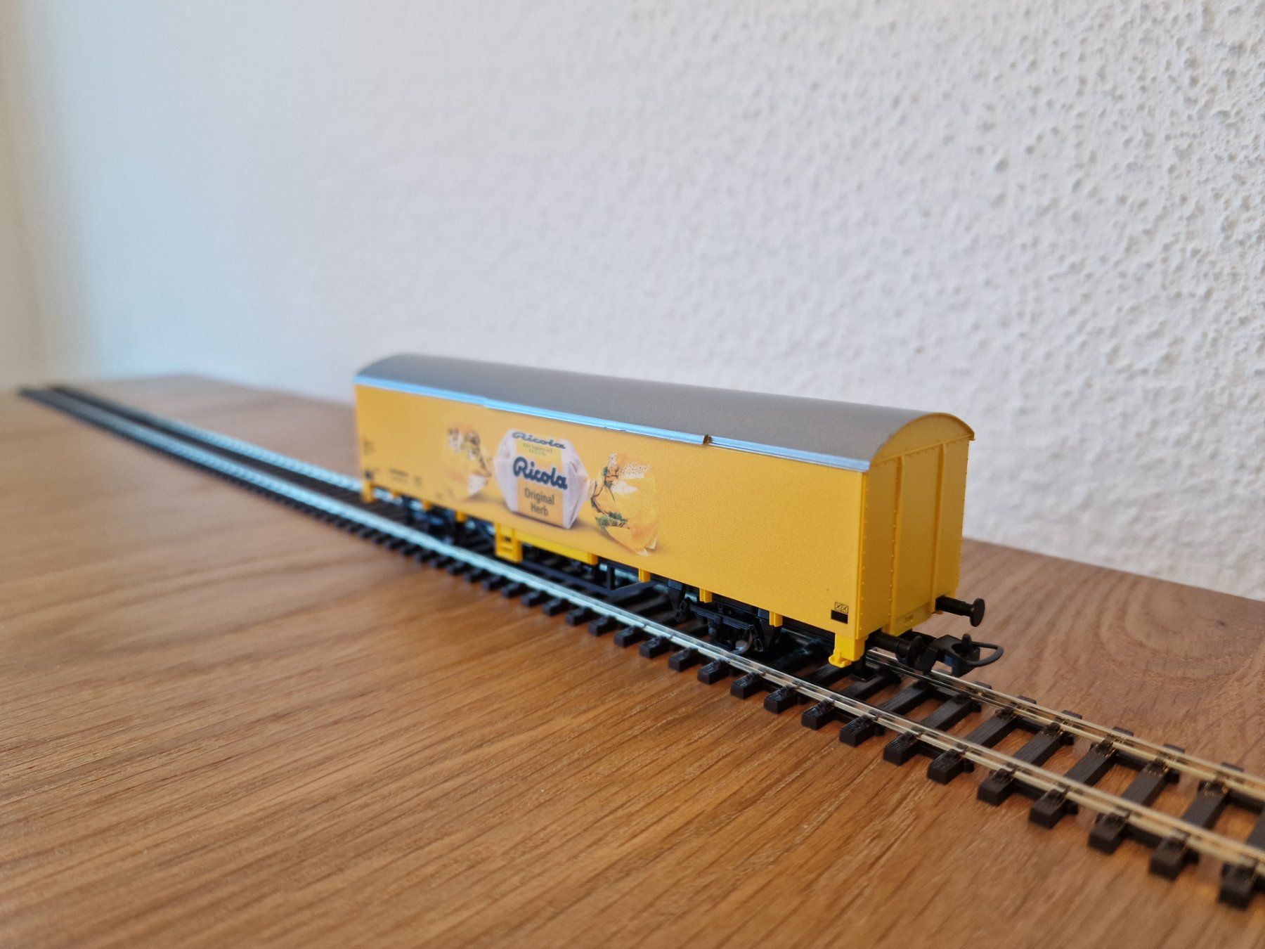 Piko Modellini di ferrovie: SBB Güterwagen Ricola H0 – Usato da Matten b. Interlaken venduto da lor_hr9w 2