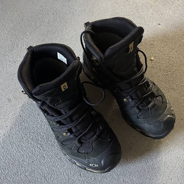 Scarpe da uomo: Salomon Quest GTX Wanderschuh / Trekkingschuh 42 2/3 – Usato da Subingen venduto da Broedu79