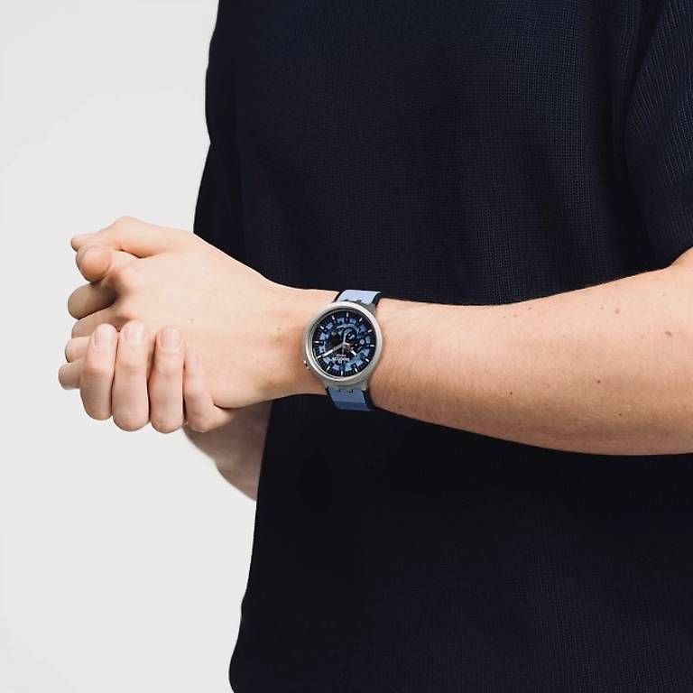 Orologi: Swatch Big Bold Irony - AZURE BLUE DAZE – Usato da Horgen venduto da theo3099 3