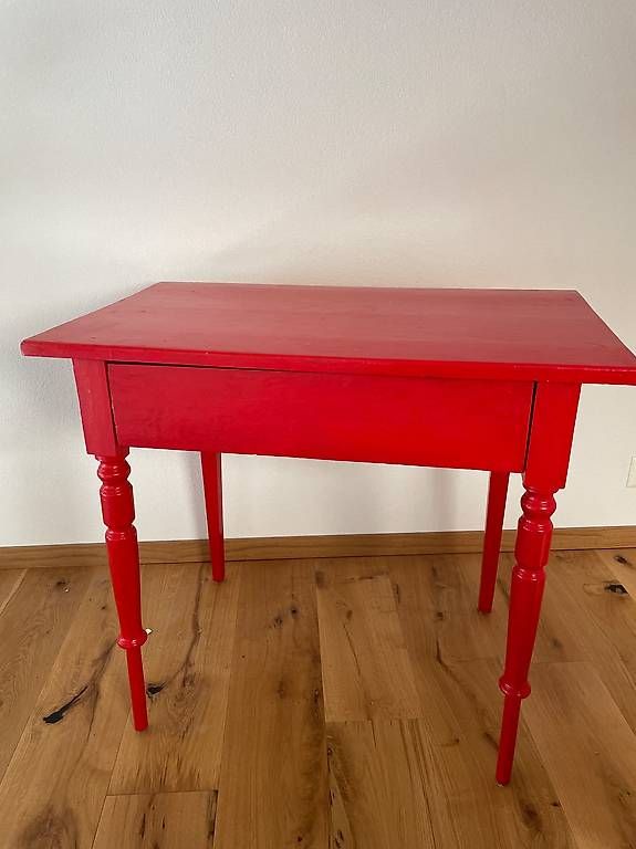 Scrivanie: Schöner roter Retro Pult – Usato da Arboldswil venduto da son_h59c