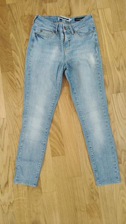 Damen Jeans Grösse 27