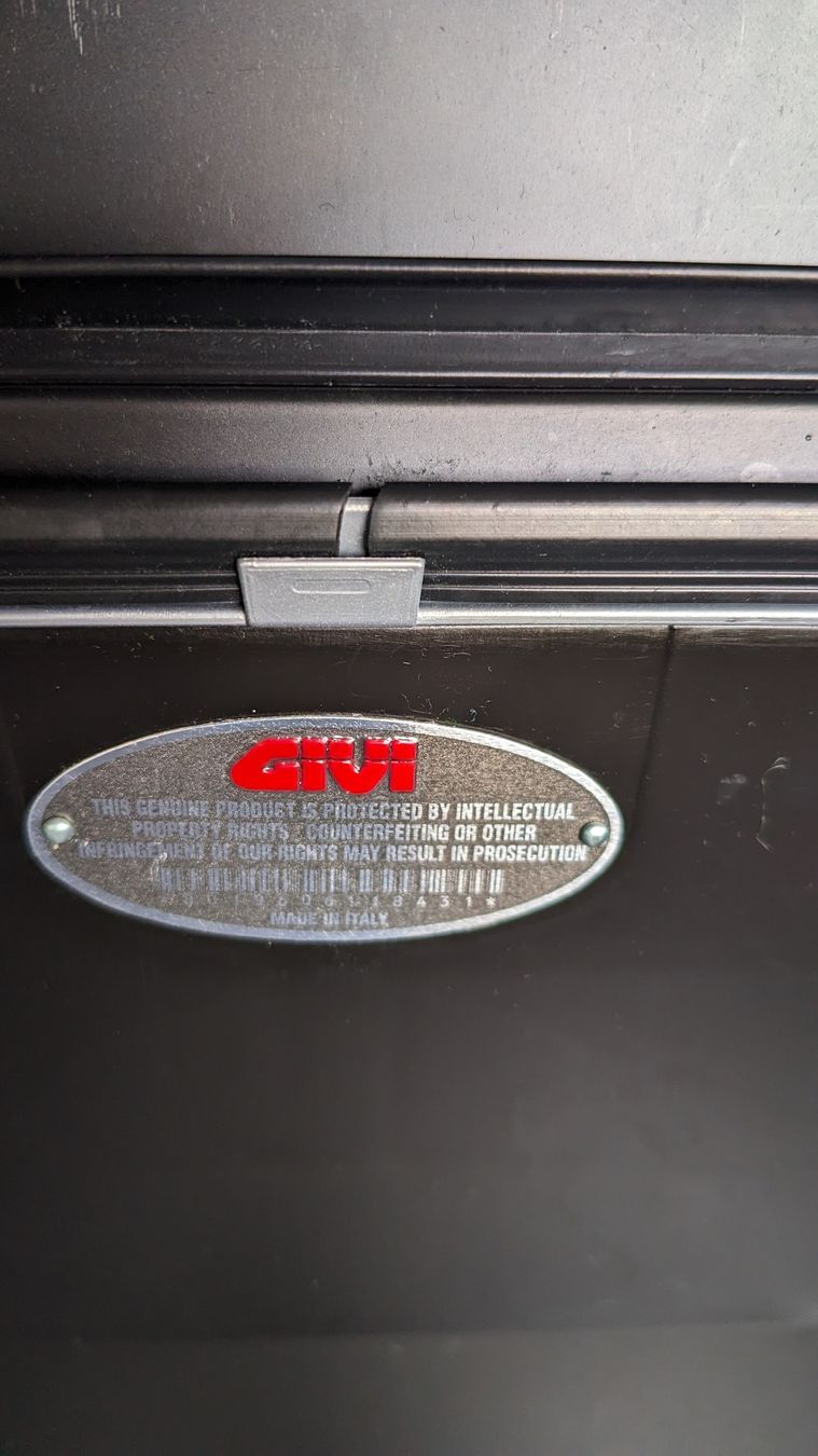 Givi Topcase: Givi Topcase Maxia – Usato da St. Margrethen SG venduto da vas_8tsg 2