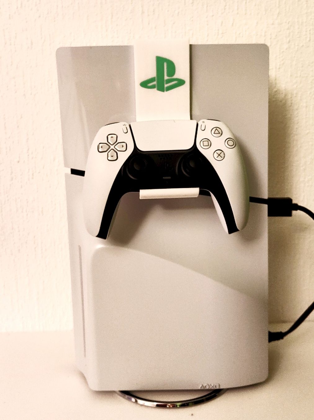 Sony Console: Support sur mesure pour manette PS5 (Design PlayStation) – Nuovo (secondo la descrizione) da Renens VD venduto da sin_sdr6