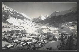 Klosters Teilansicht mit Silvrettagruppe