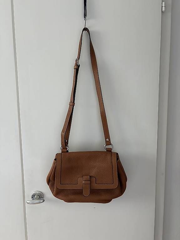Borse da donna: BOGNER Leder Umhängetasche Cognac – Usato da Wittenbach venduto da Lenitalasirena