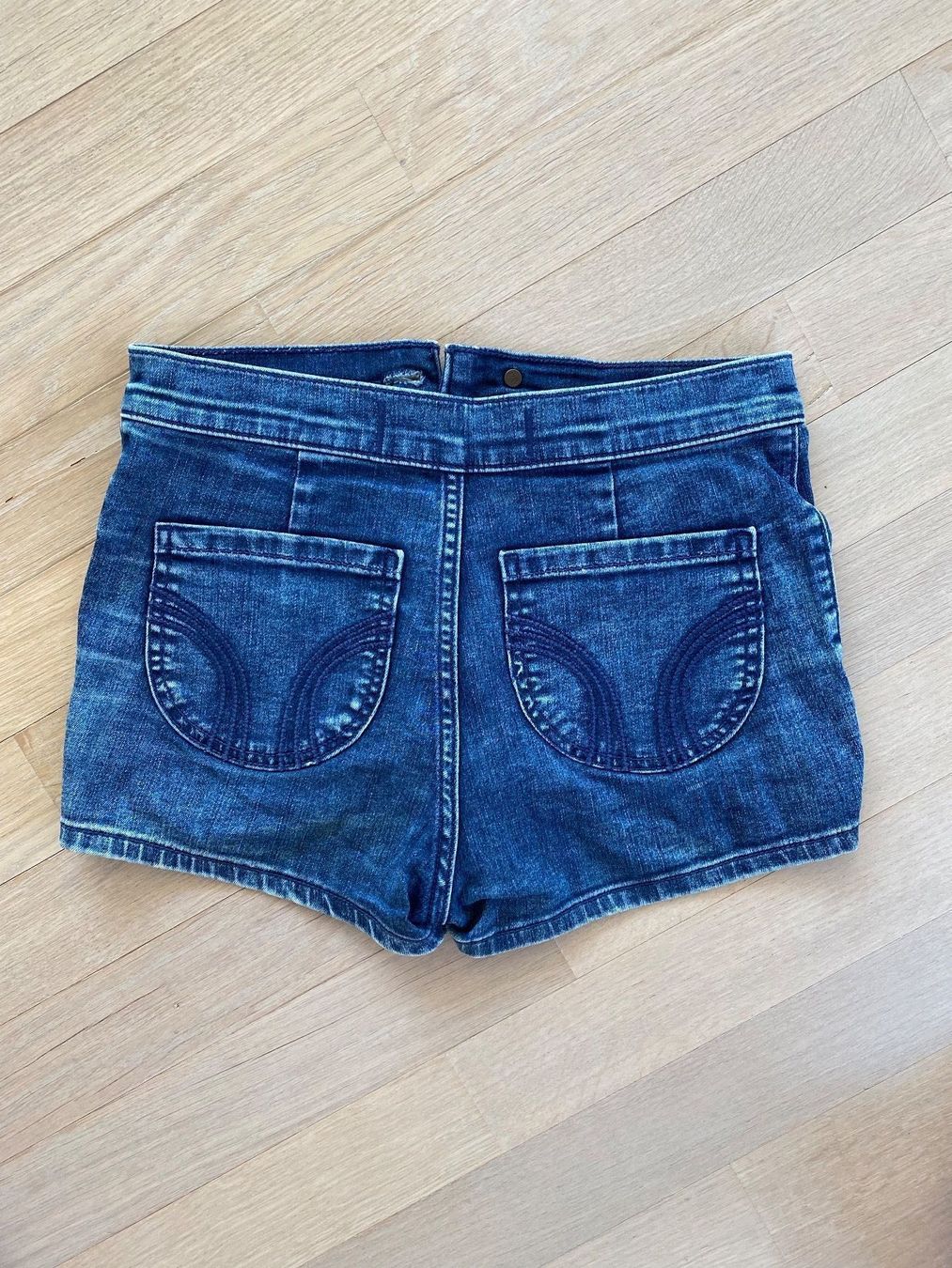 Hollister Jeans: Hotpants – Usato da Ettingen venduto da gaggalari