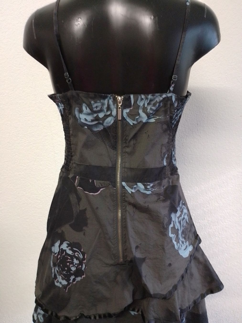 Vestiti: Lagenkleid Gr.40 – Usato da Luzern venduto da GoSecond 4