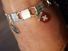 Armband Schweiz Einräppler, emaill. Wappen versilbert