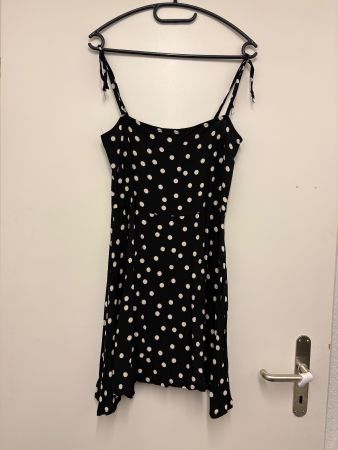 Kleid Pünktli schwarz Grösse L guter Zustand