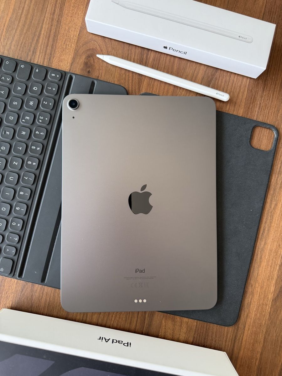 iPad Air 4. Generation, 64GB, WiFi, inkl. Pencil & Keyboard