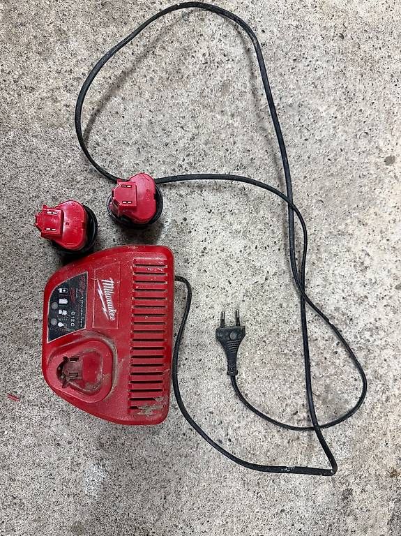 Milwaukee Tutti gli attrezzi: Milwaukee M12 Kartuschenpresse PCG – Usato da Hilterfingen venduto da bes_kvx6 2