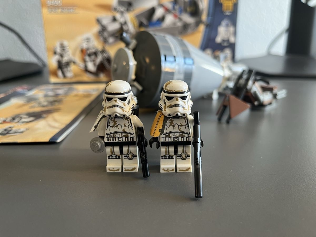 Lego Spielzeuge: LEGO Star Wars Set 9490 Droid Escape – Gebraucht aus Fribourg von Helvetix7 3