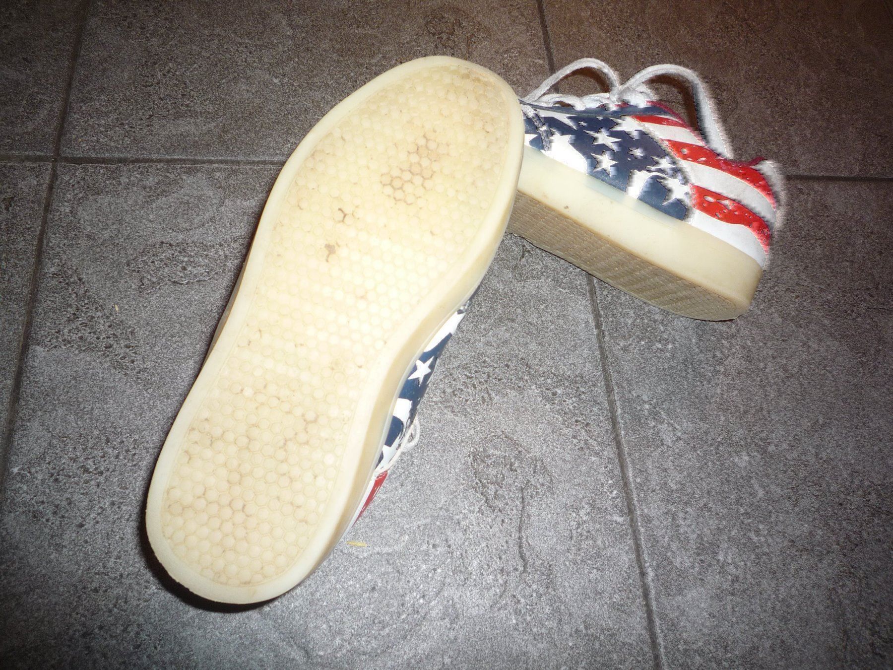 Scarpe da uomo: LÄSSIGE LEUCHTSCHUHE GR. 36 – Usato da Andwil SG venduto da schmei 2