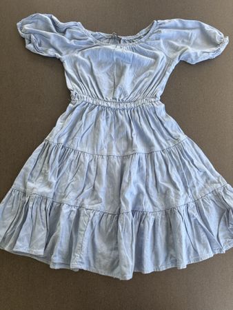 Helles Sommerkleid mit Volants, C&A, Gr. 146,