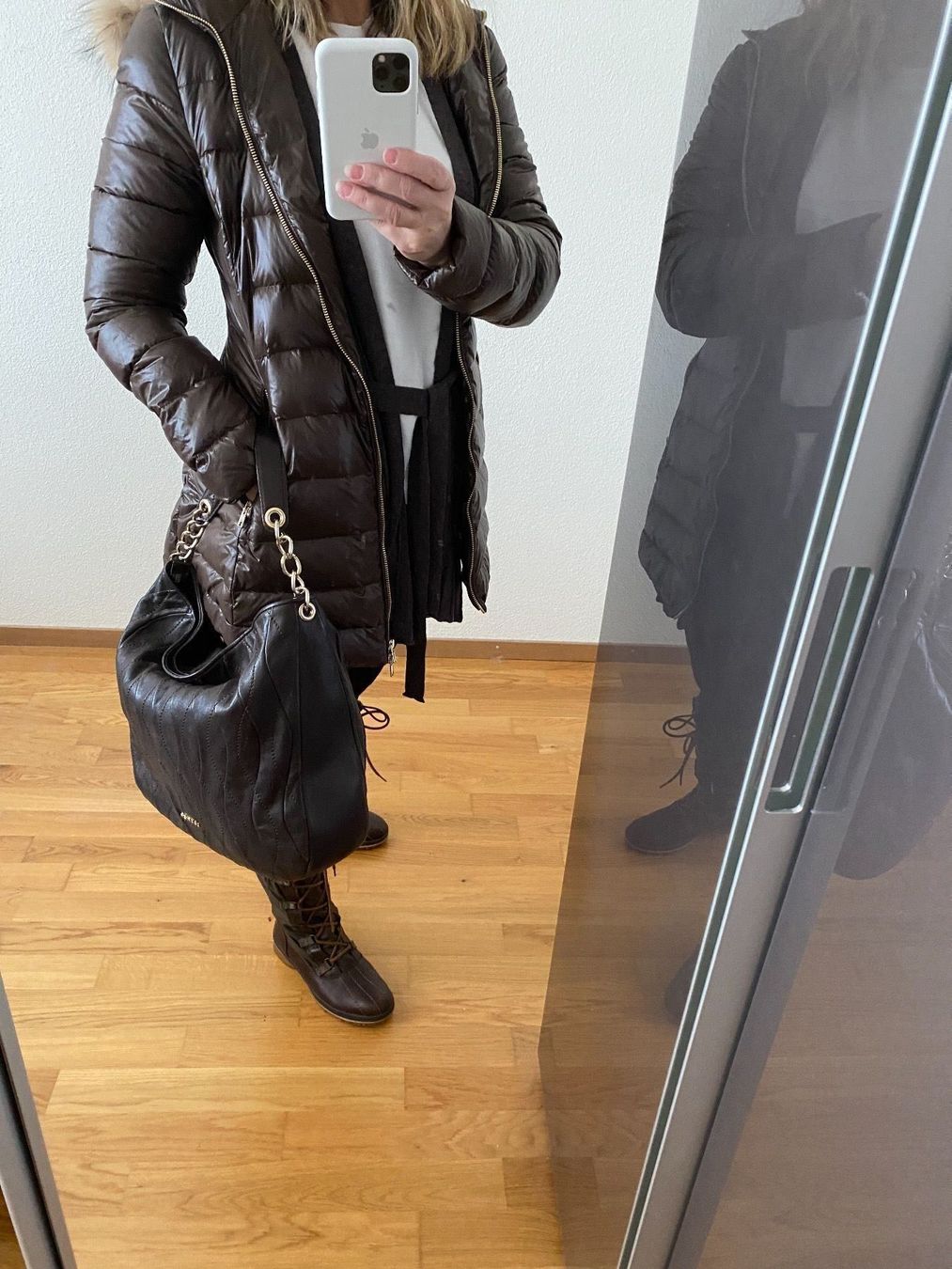 Borse da donna: Echtleder Tasche von LOUVIER – Usato da Affoltern am Albis venduto da Elenaki67 1