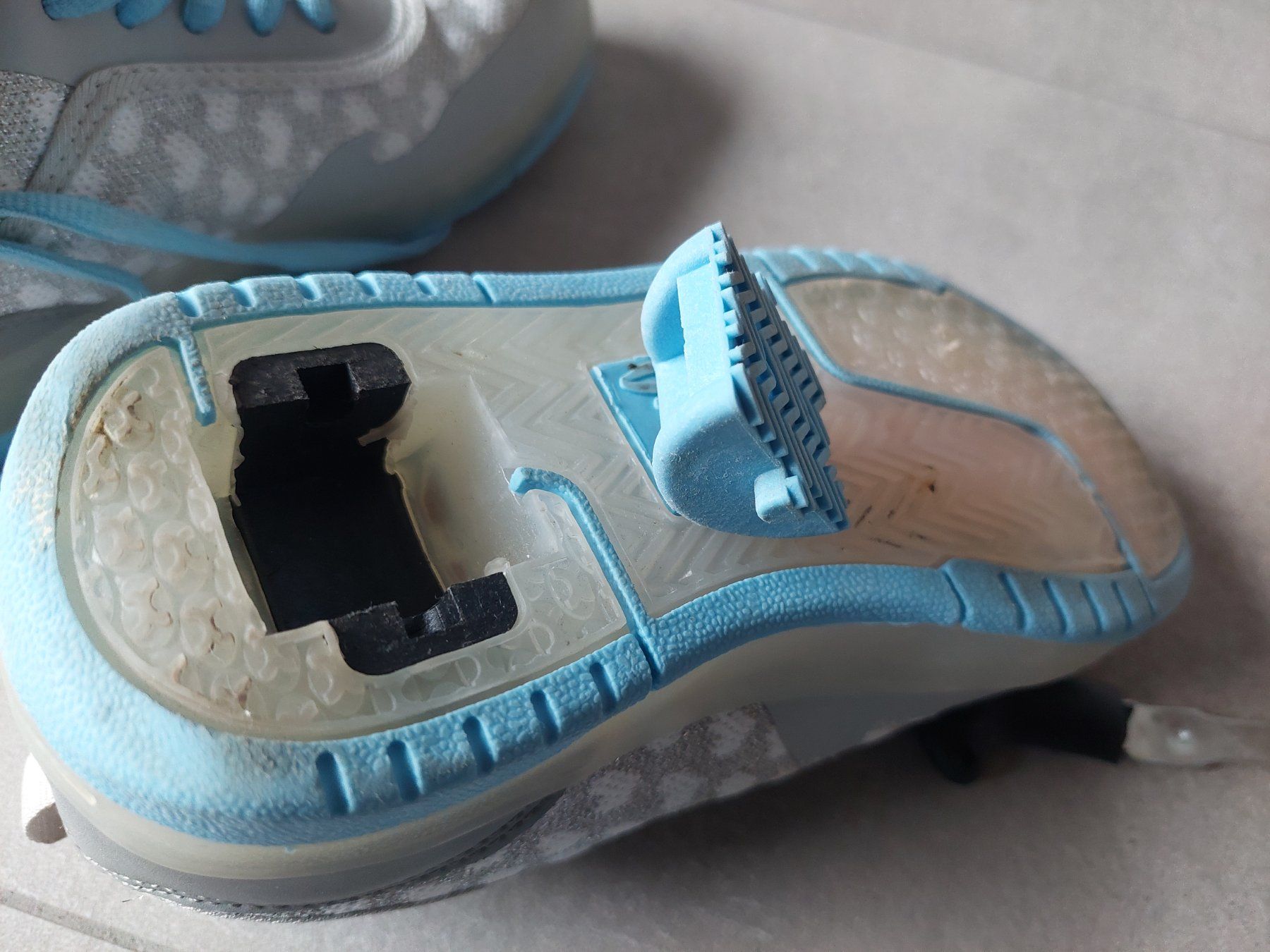 Schuhe für Mädchen: Schuhe / Rollschuhe von Slide Grösse 31 – Gebraucht aus Wiesendangen von troawus 4