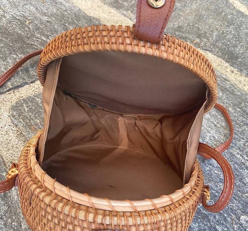 Borse: Vintage round bag – Usato da Lugano venduto da selling_nice_stuff 2