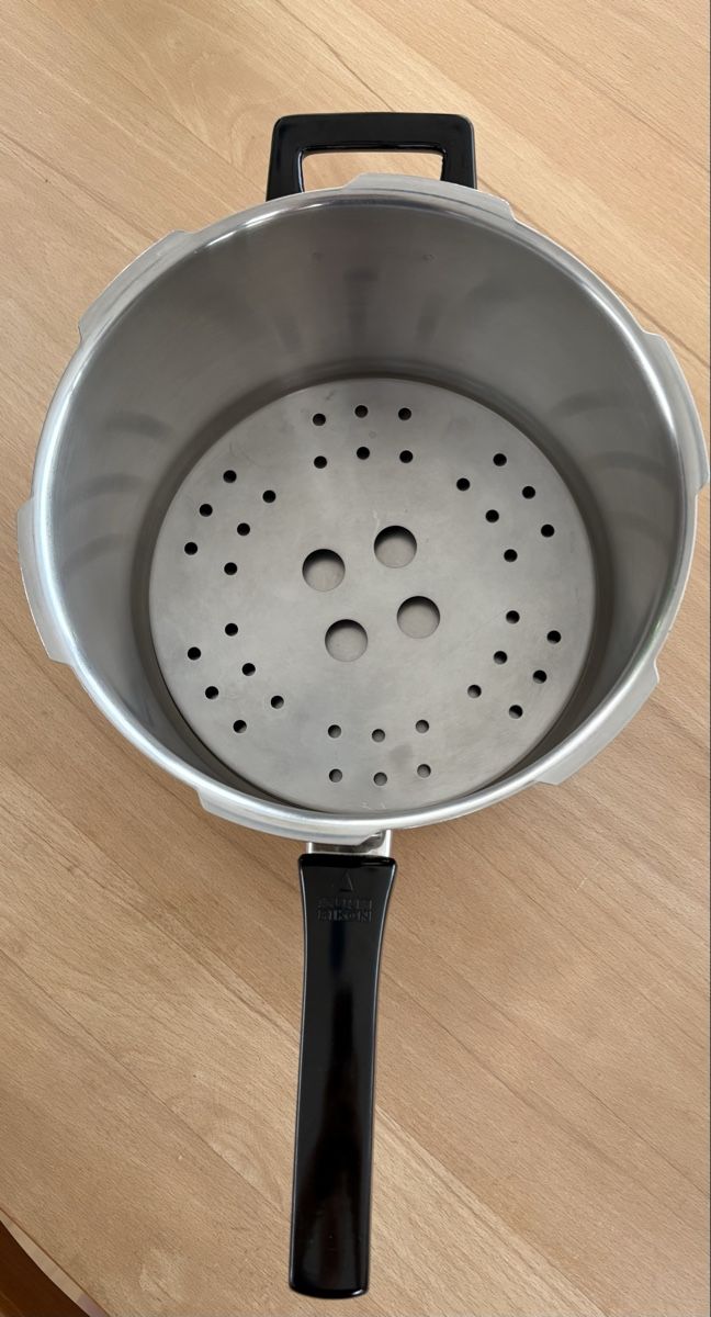 Duromatic Casseroles: Dampfkochtopf – D'occasion à Wil SG par thokiki67 2