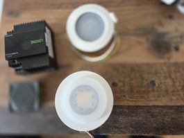 Loxone Smarthome: Netzteil, Touch Tree & 2x LED Spots 🍟