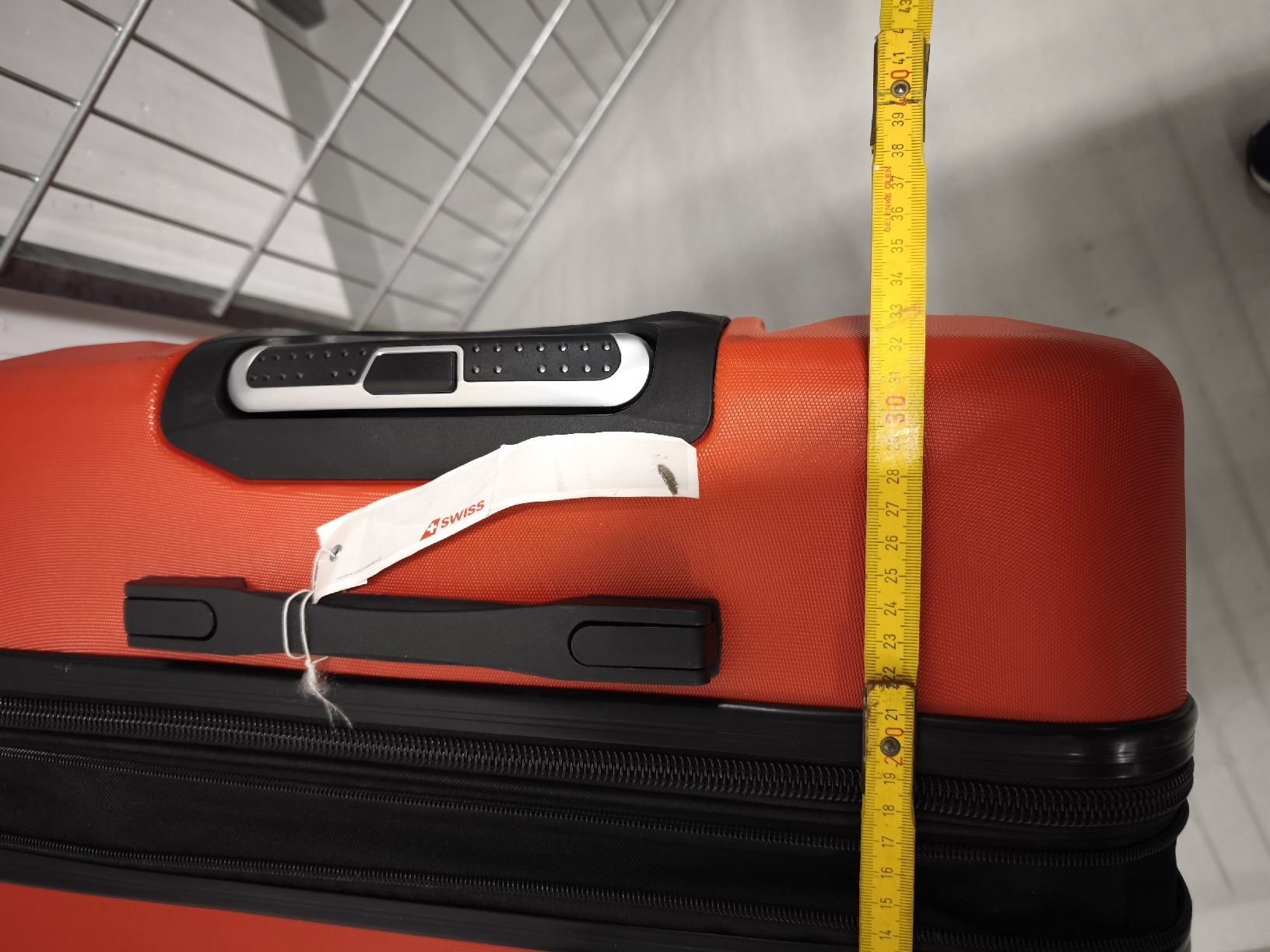 Valises de voyage: Koffer XL rot – D'occasion à Wetzikon ZH par masterzb 6