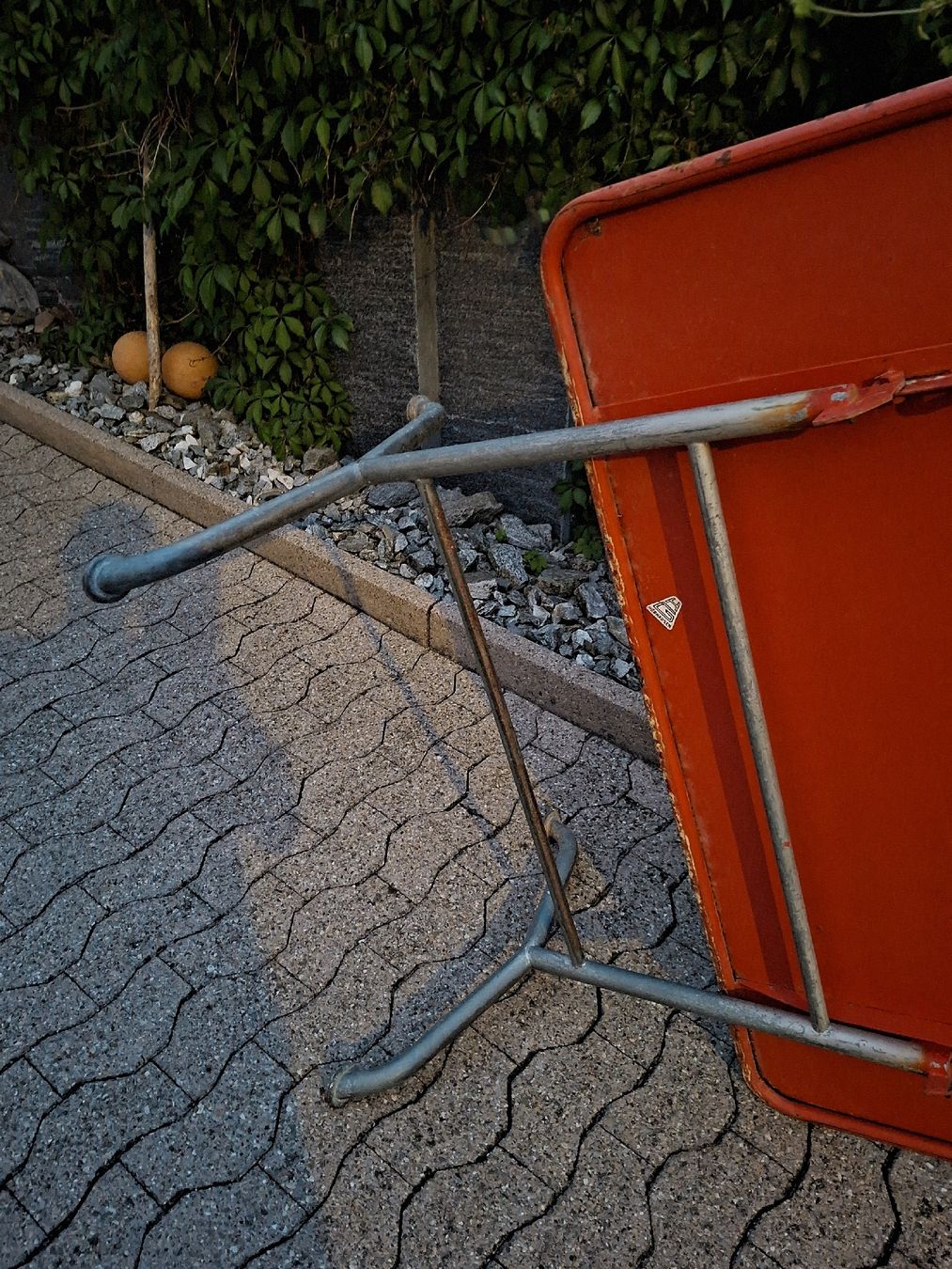 Bigla Tavoli: Bigla Gartentisch/ Blechtisch 120x70cm abklappbar orginal – Usato da Ganterschwil venduto da HeidiuPeter 9