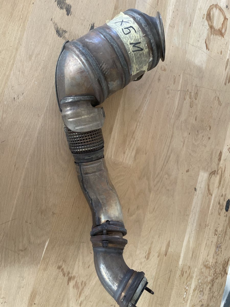 BMW Sistemi di scarico: Kathalysator BMW X5M – Usato da Amriswil venduto da Roman15 1