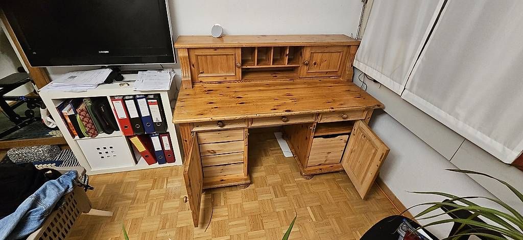 Scrivanie: Massivholz Schreibtisch  – Usato da Frenkendorf venduto da fel_vpj8 2