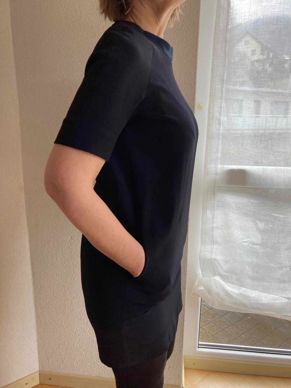 Victoria Beckham Kleider: VICTORIA BECKHAM Kleid nachtblau – Gebraucht aus Glarus von Life_Fashion_Art 6