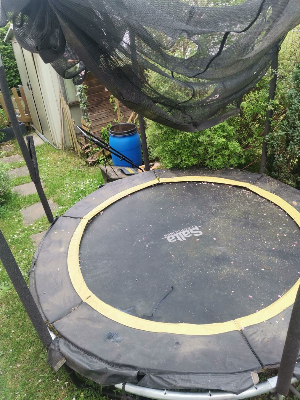 Salta Trampolini: Salta Trampoline ca 2.20m – Usato da Therwil venduto da JeannysTrendStyle 3