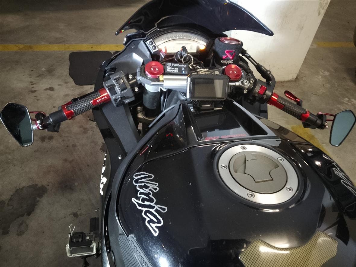 Kawasaki Strada: Kawasaki ZX10R ABS – Usato da Mägenwil venduto da panthera57 4