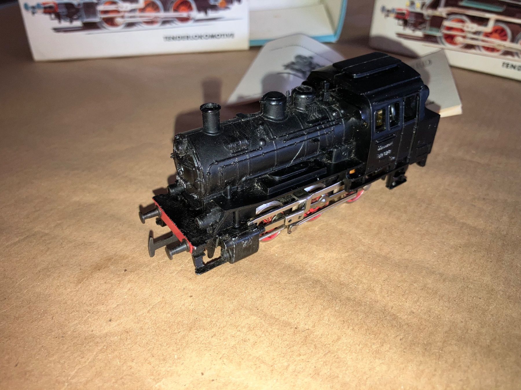 Märklin Modellini di ferrovie: Märklin Dampflok Nr. 3000/BR 89 der DB mit 2 Originalkarton – Difettoso da Bütschwil venduto da Semaphor 2