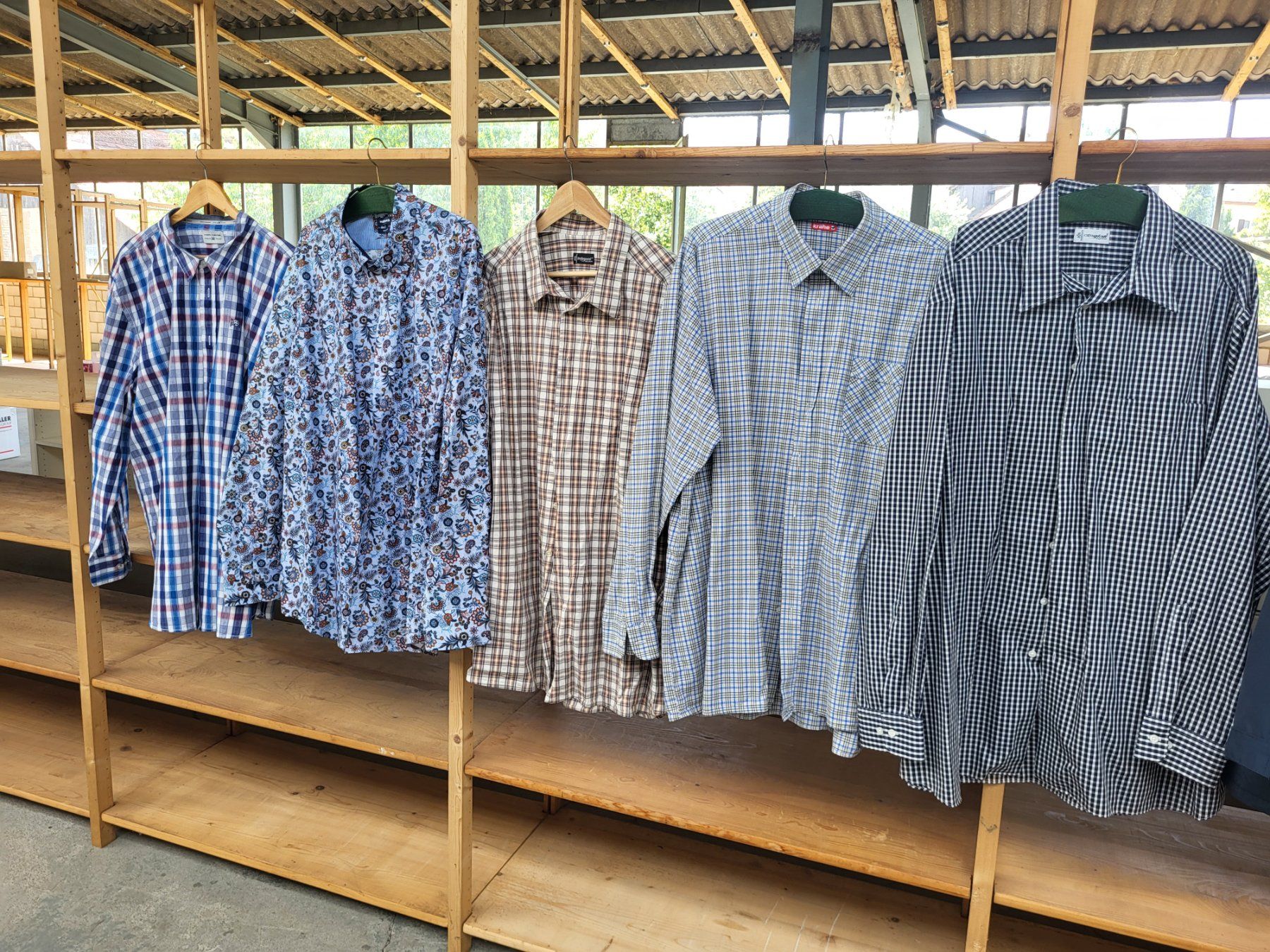 Chemises: 5 langarm Männer Hemden Gr. 3XL – D'occasion à Diessenhofen par Osio