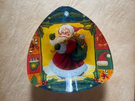 Coupe ou bol aux motifs de Noël avec un père Noël