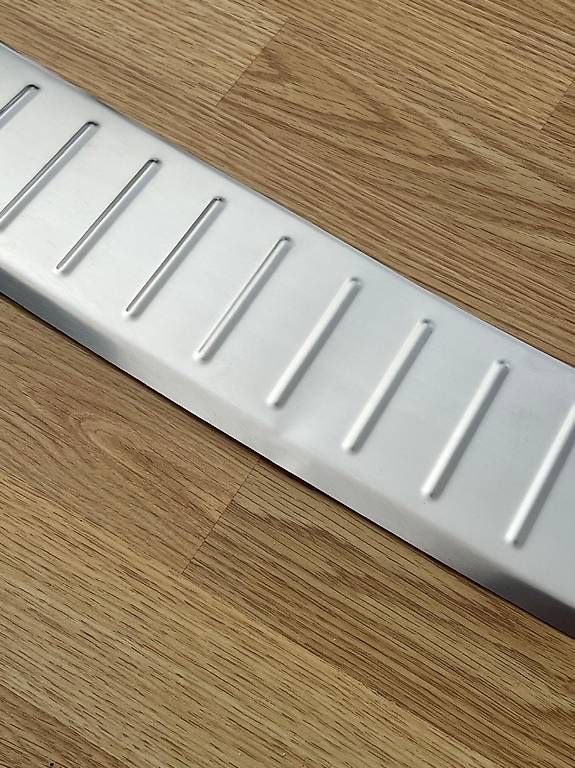 Volkswagen Accessori per altri veicoli: Ladekantenschutz original – Nuovo e nell'imballaggio originale da Thun venduto da dde_blr9 3
