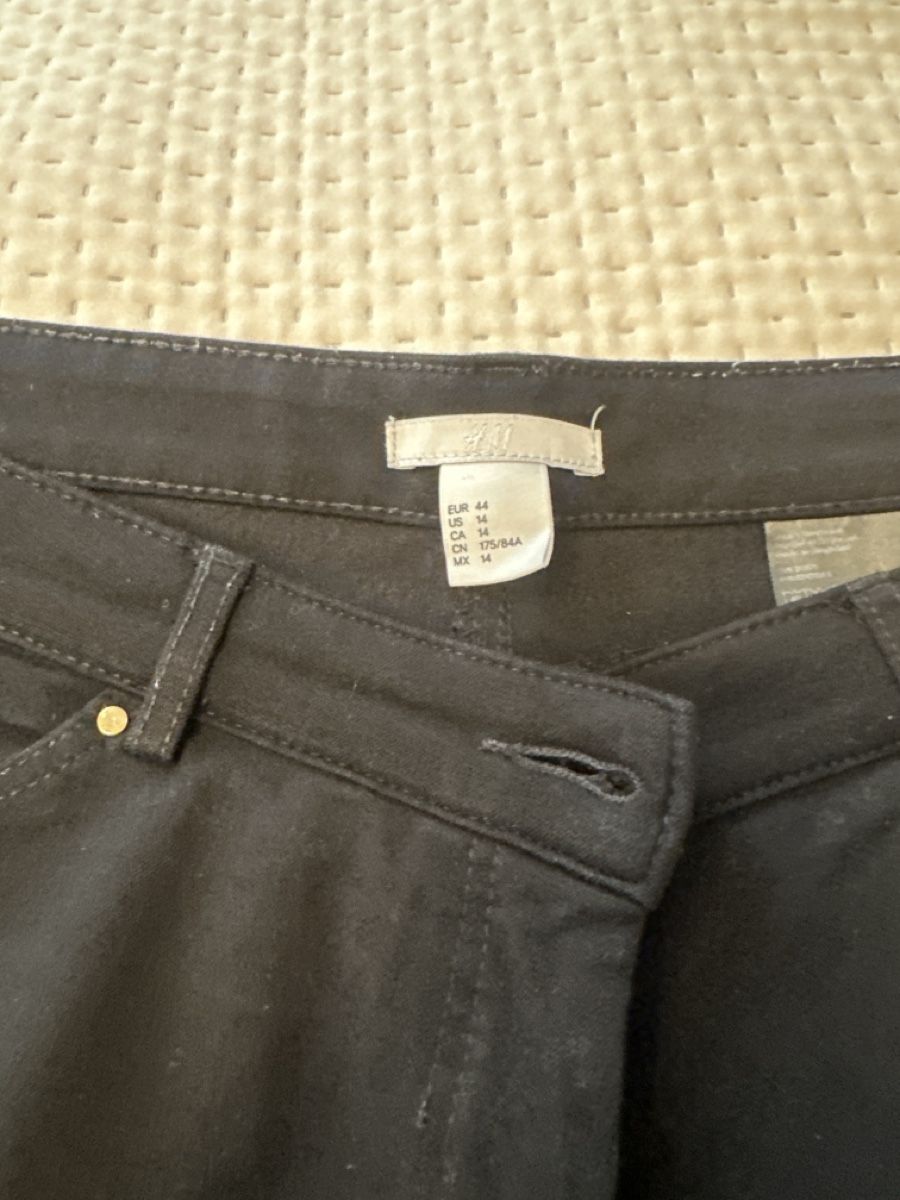 Pantaloni: Hose Gr 44 von H&M – Usato da Volketswil venduto da Sina008 1