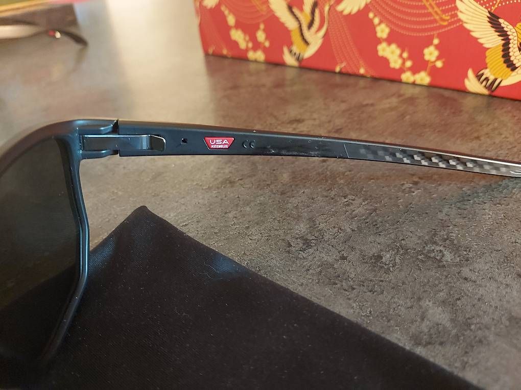 Lunettes & Verres: Lunettes solaires oakley – D'occasion à Savièse par mag_58f8