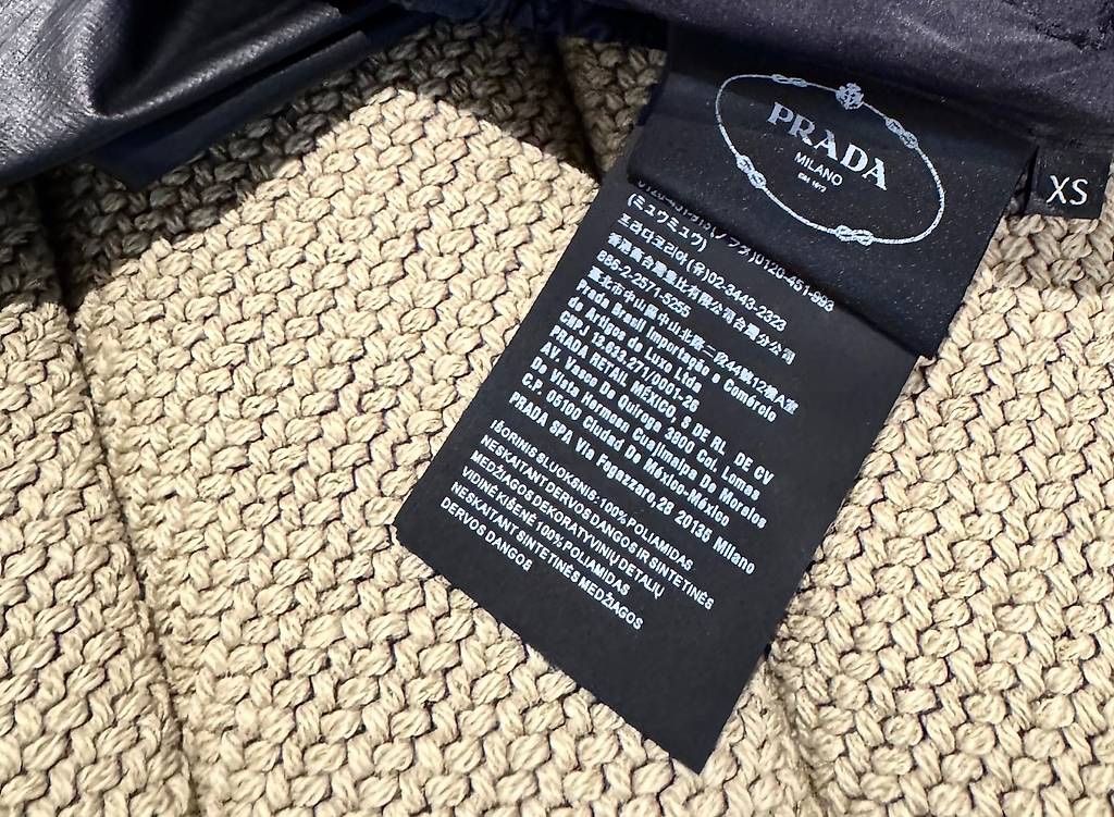 Prada Pantaloni: PRADA SHORTS – Nuovo (secondo la descrizione) da Schwyz venduto da bofb 5