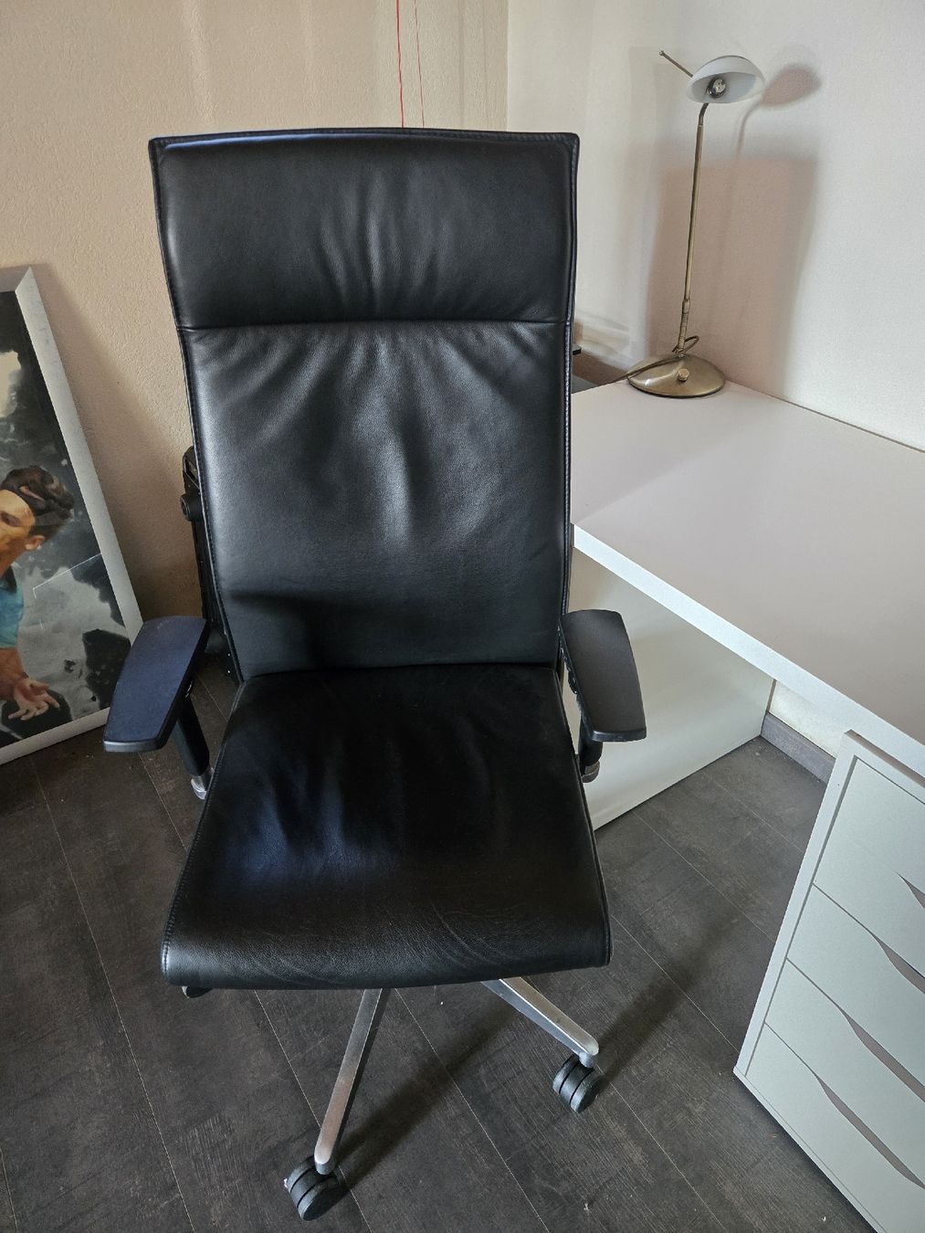 Scrivanie: Bureau blanc Ikea avec caisson 6 tiroirs et chaise de bureau – Usato da Chéserex venduto da lau_scj6 1