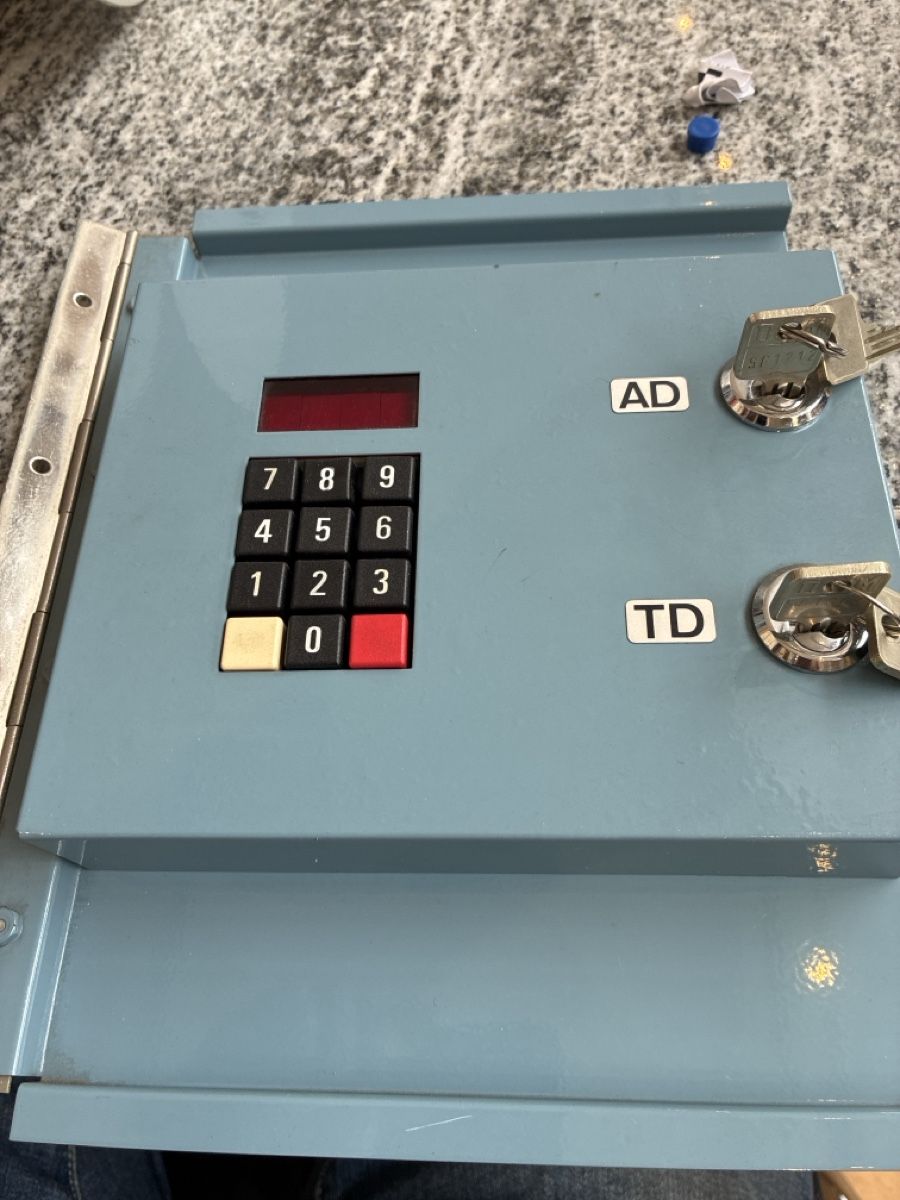 Interruttori: Zahlencode und Schlüssel  TS – Usato da Dagmersellen venduto da casatualiq
