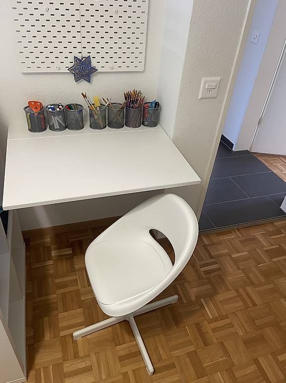 Ikea Scrivanie: Wandklapptisch + Schreibtischtuhl – Usato da Oberentfelden venduto da _Ambar_