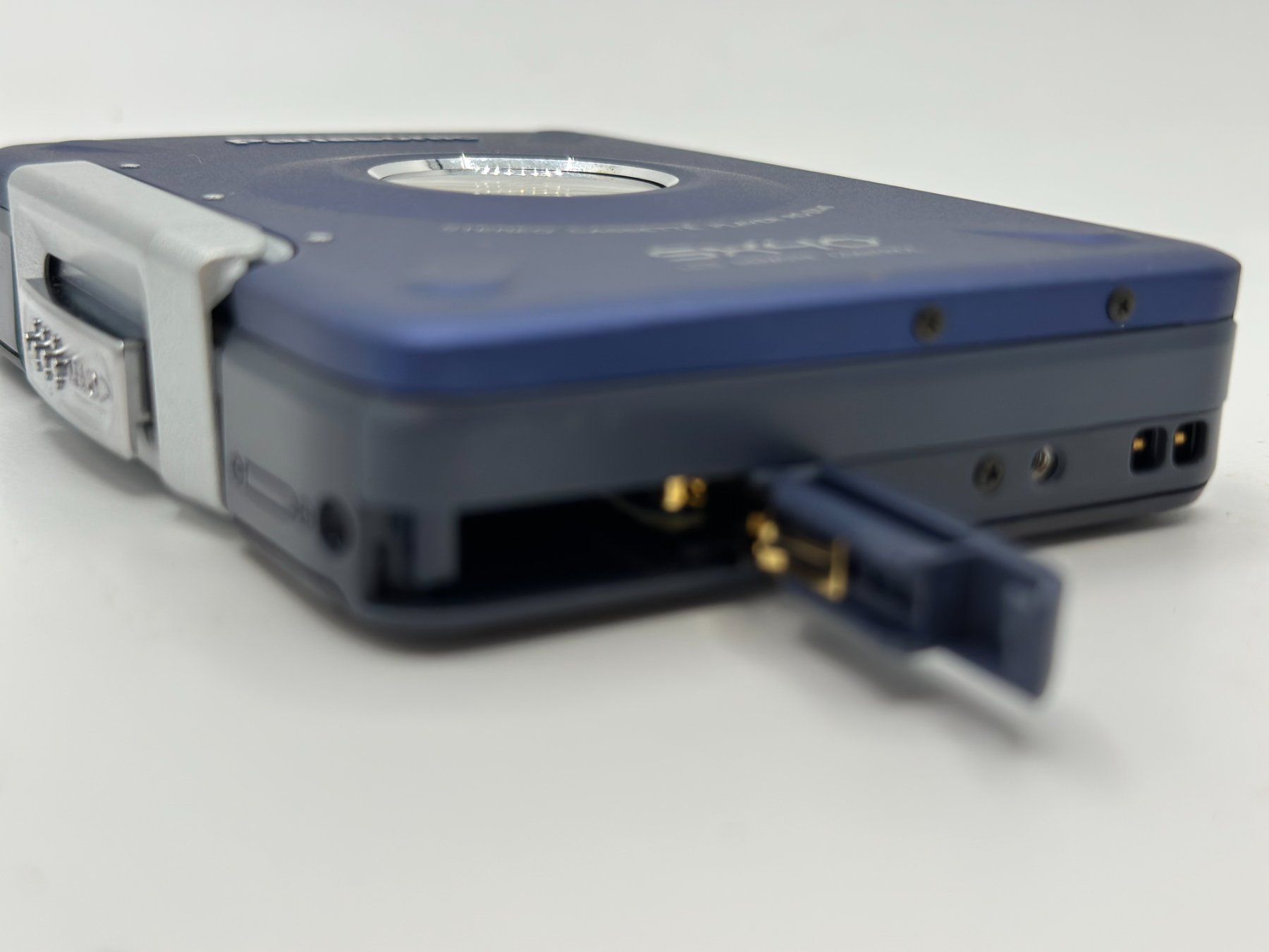 Panasonic Lettore multimediale portatile: Panasonic 1 Walkman Engine WORKING BUT don't read Cassette – Usato da Genève venduto da inc_9vgv 5