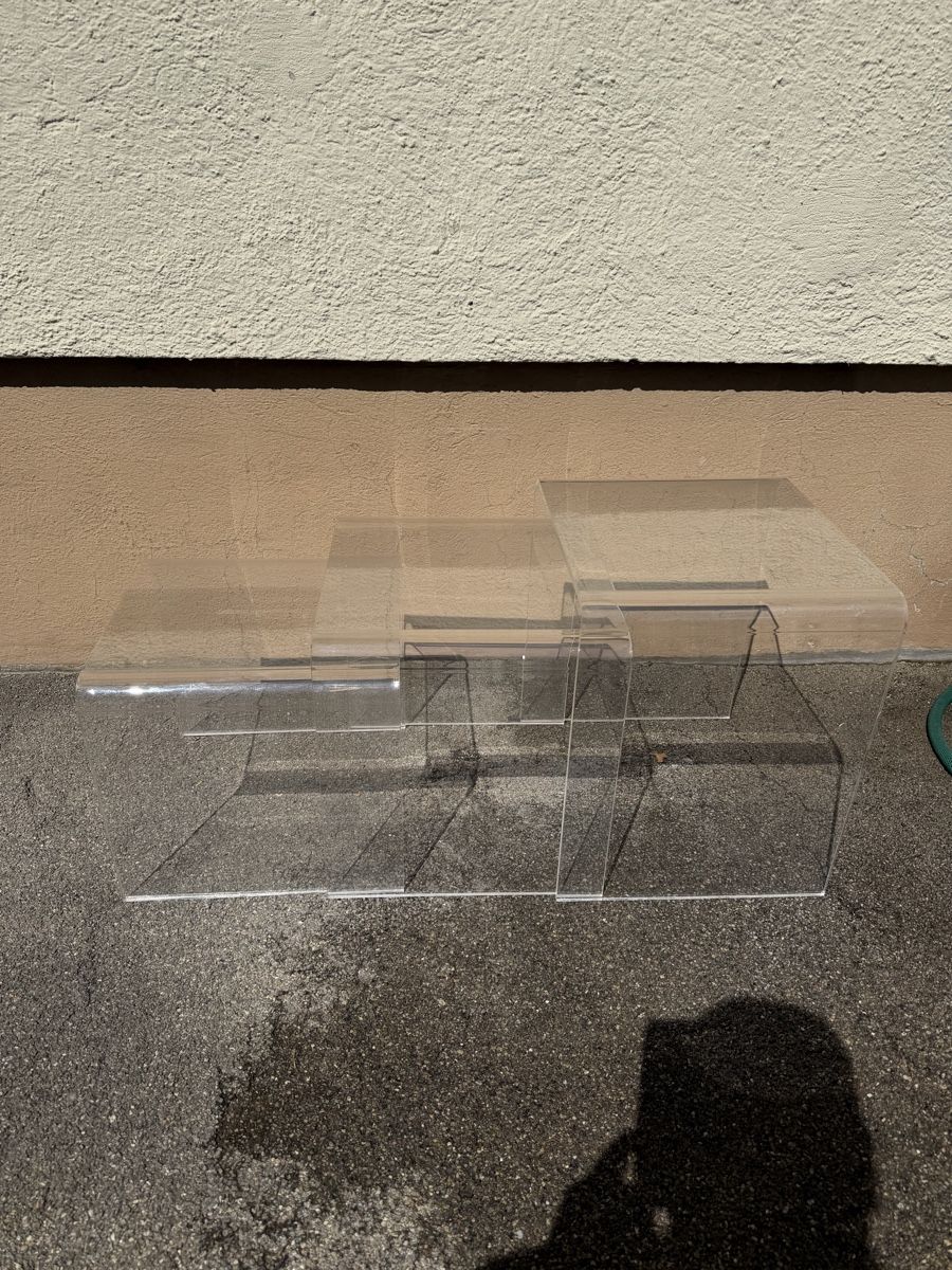 Tables: Acryl Tische 3er Set – D'occasion à dietikon par fernando011