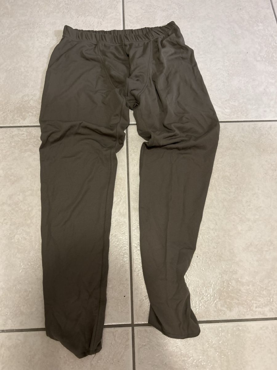 Schweizer Armee Hosen: Schweizer Armee Long Pants 06 – Gebraucht aus Wald ZH von rida96